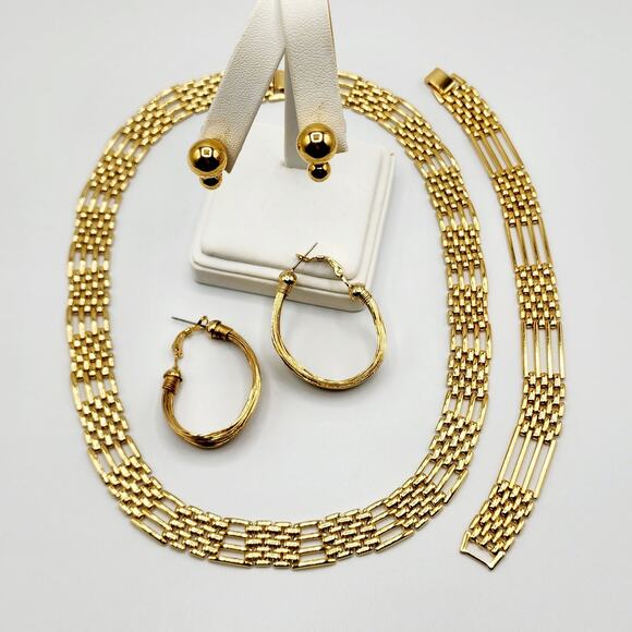 1980s Corporatecore Gold Set – Necklace, Bracelet, 2 Earrings | Office Capsule - Picture 3 of 6